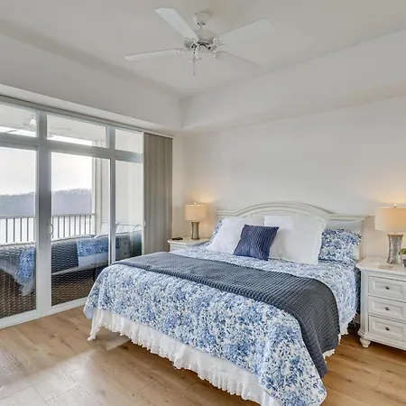 High-Floor Osage Beach Condo With Lake And Park Views